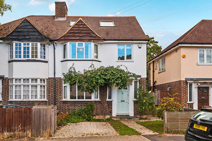 4 Bedroom Semi-Detached House To Rent In Whittell Gardens, London, SE26