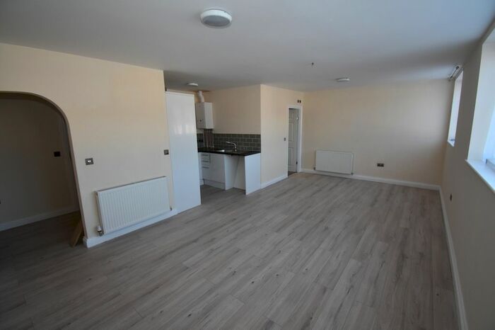 Studio To Rent In Middlepark Road, Dudley, West Midlands, DY1