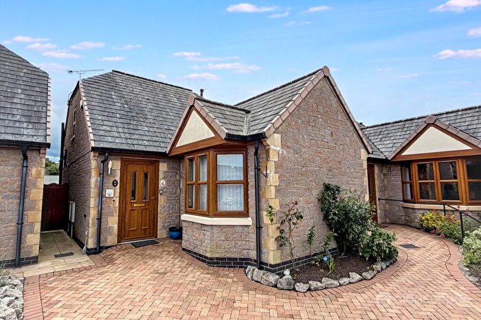 2 Bedroom Detached Bungalow For Sale In Arbury Garth, Stockingford, Nuneaton, CV10