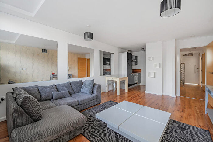 2 Bedroom Apartment For Sale In Mann Island, Liverpool, L3