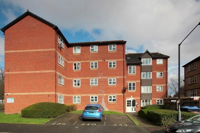 Studio To Rent In Stubbs Drive, London, SE16