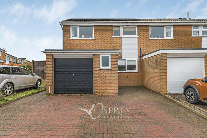 3 Bedroom Semi-Detached House To Rent In Welland Way, Oakham, LE15