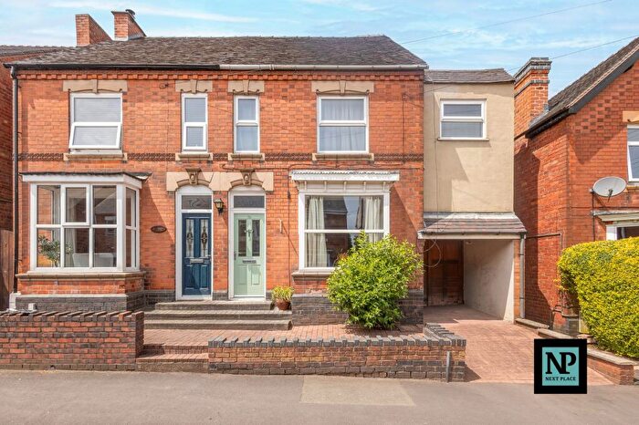 3 Bedroom Semi-Detached House For Sale In Thomas Street, Tamworth, B77