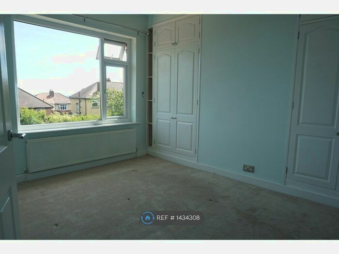 3 Bedroom Semi-Detached House To Rent In Sandygate Road, Sheffield, S10