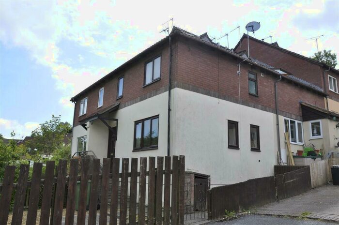 2 Bedroom End Of Terrace House To Rent In Kinnerton Way, Exwick, Exeter, EX4