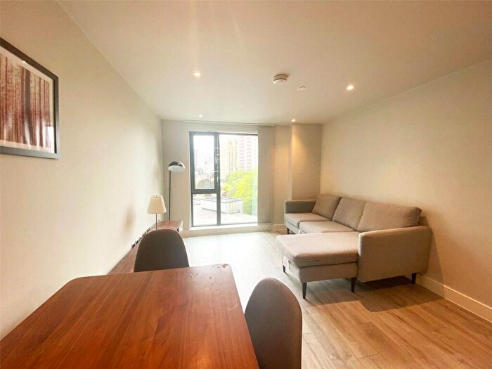 1 Bedroom Apartment To Rent In St Martin's Place, Broad Street, Birmingham, B15