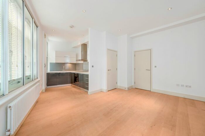 1 Bedroom Flat To Rent In Catherine Street, London, WC2B