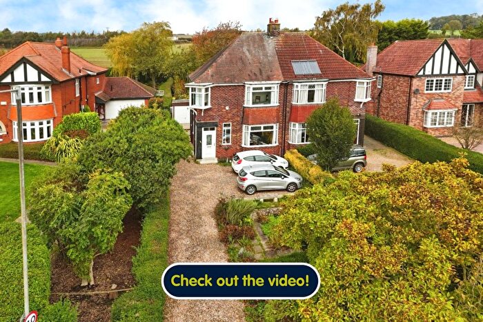 3 Bedroom Semi-Detached House For Sale In Ferriby High Road, North Ferriby, HU14