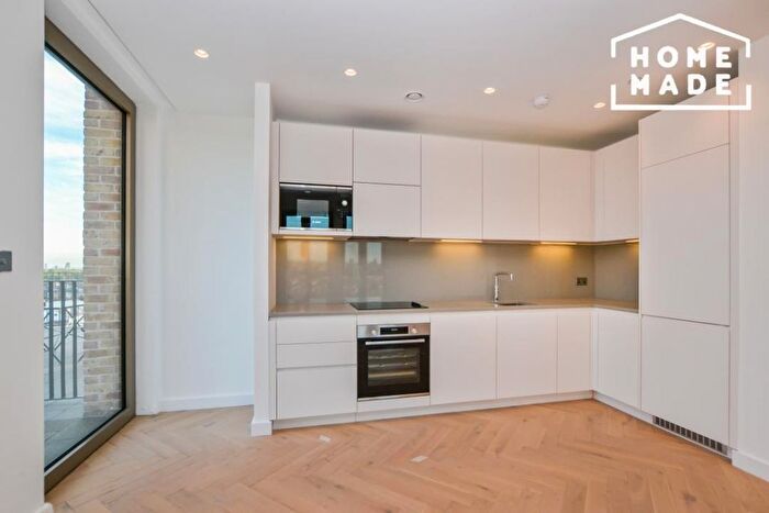 1 Bedroom Flat To Rent In Middle Yard, Dudden Hill Lane, London, NW10