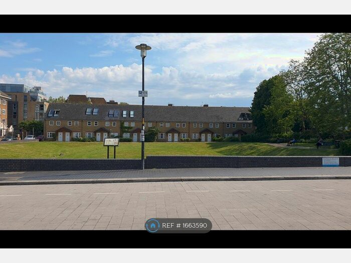 2 Bedroom Terraced House To Rent In King Edward The Third Mews, London, SE16