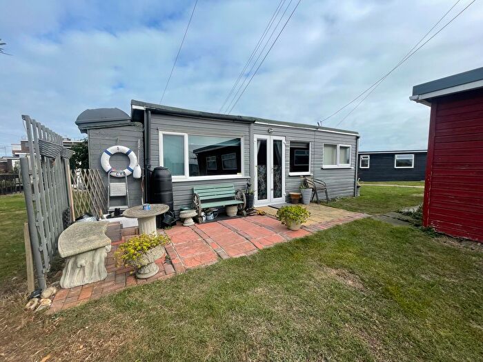 2 Bedroom Park Home For Sale In Marine Parade, Sheerness, ME12