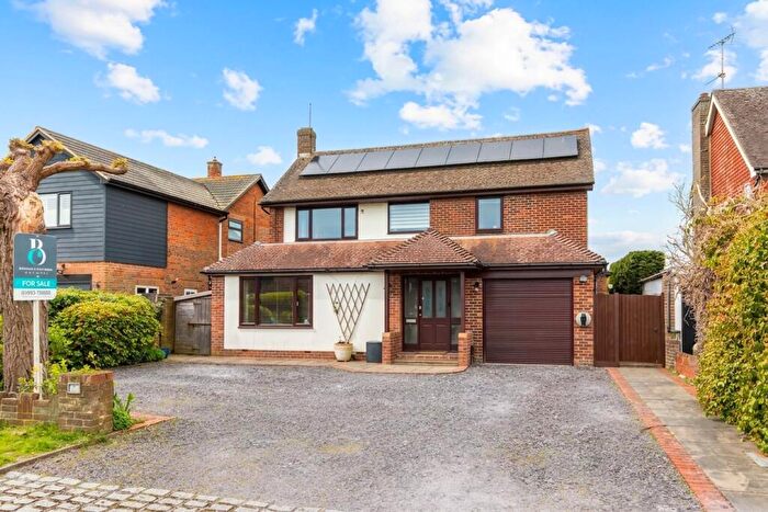 5 Bedroom Detached House For Sale In Golden Avenue, East Preston, BN16