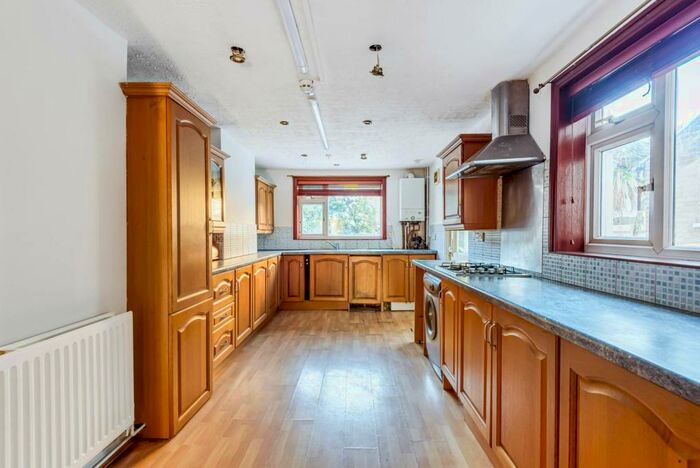 4 Bedroom House To Rent In Glenarm Road, Hackney, London, E5