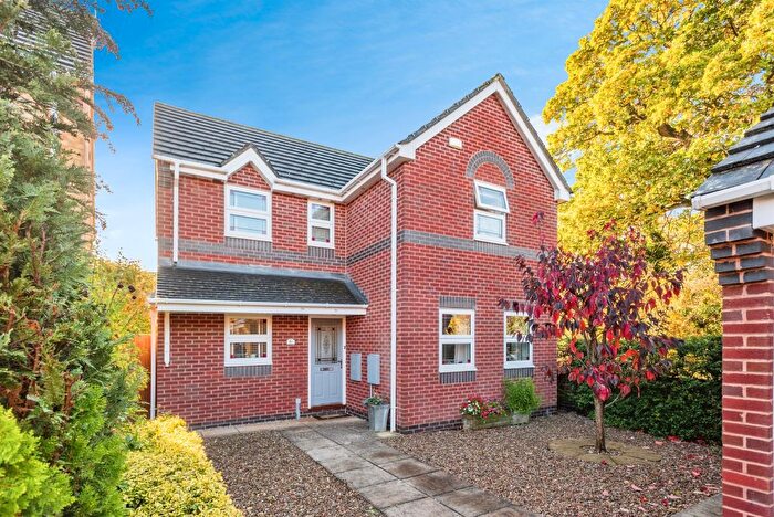 4 Bedroom Detached House For Sale In Hatfield Close, Swindon, SN25