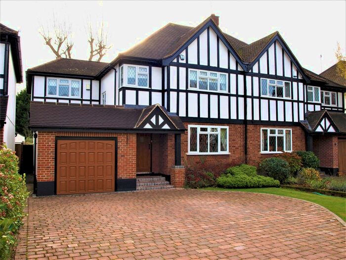4 Bedroom Semi-Detached House To Rent In Newnham Close, Loughton, IG10