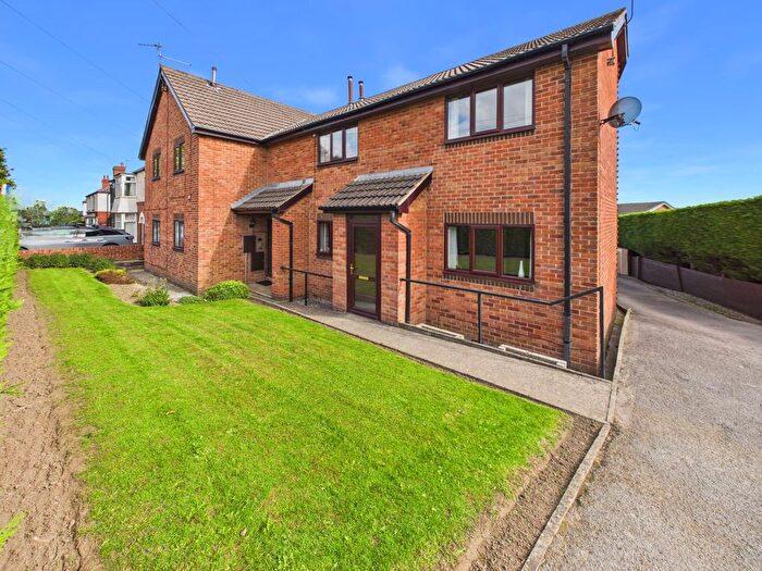 2 Bedroom Flat For Sale In Cowley Meadows Holmesfield Road, Dronfield Woodhouse, Derbyshire, S18