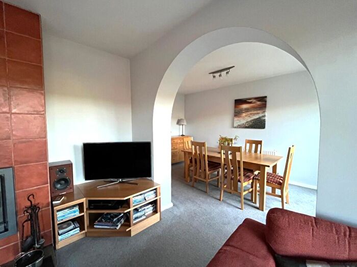 4 Bedroom Detached House For Sale In Valley Road, Harmans Cross, BH20 - Photo 3
