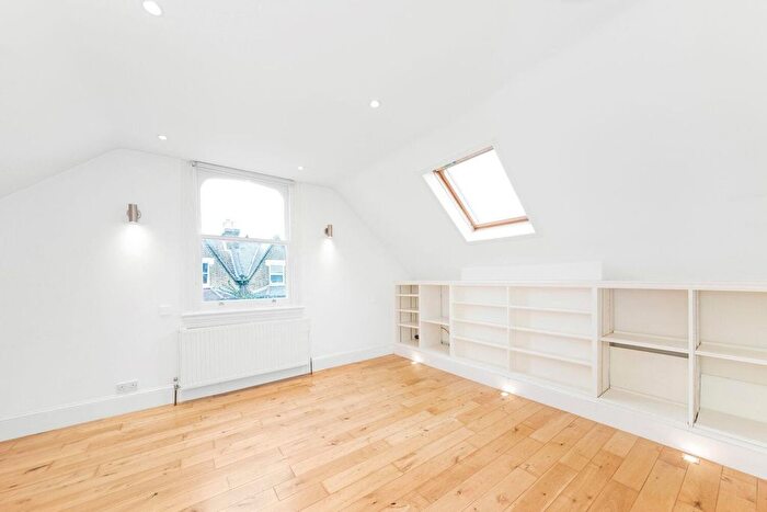 1 Bedroom Flat To Rent In Waldegrave Road, Crystal Palace, London, SE19
