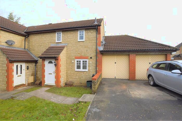 3 Bedroom Semi-Detached House To Rent In Fern Close, Midsomer Norton, Radstock, Somerset, BA3