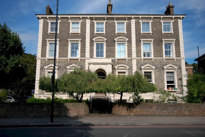 2 Bedroom Flat To Rent In South Lambeth Road, London, SW8