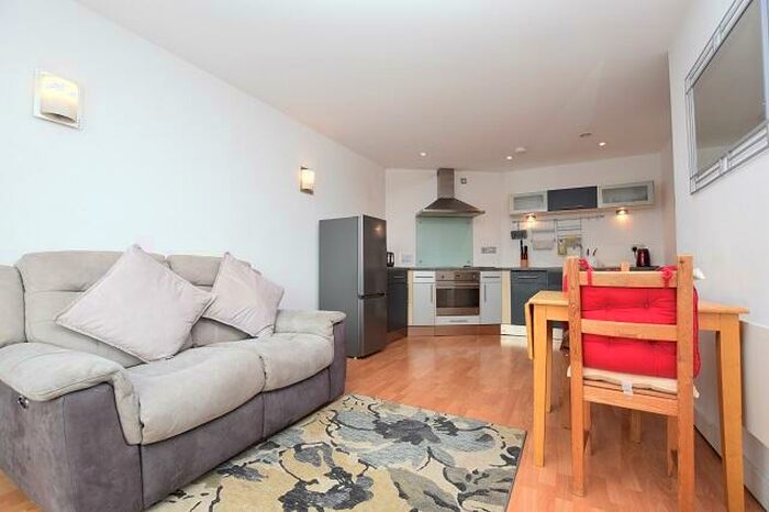 2 Bedroom Apartment To Rent In West One Plaza One, Cavendish Street, S3