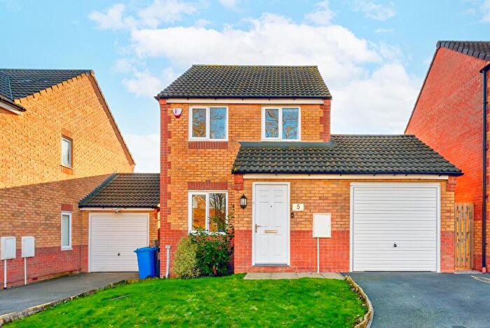 3 Bedroom Detached House For Sale In Haven Hill Road, Monteney Park, Sheffield, S5