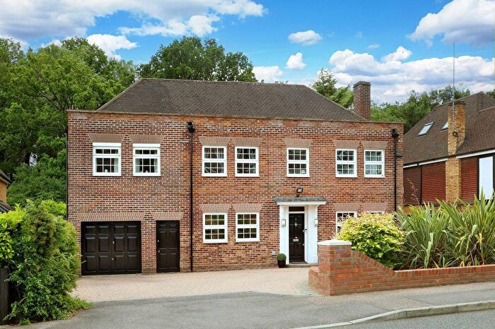 5 Bedroom Country House For Sale In Howards Wood Drive, Gerrards Cross, Buckinghamshire, SL9