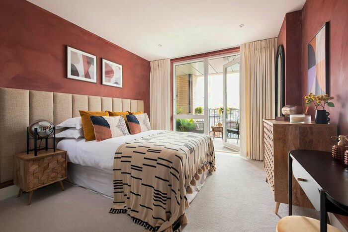 1 Bedroom Flat For Sale In Herne Hill Road, London, SE24