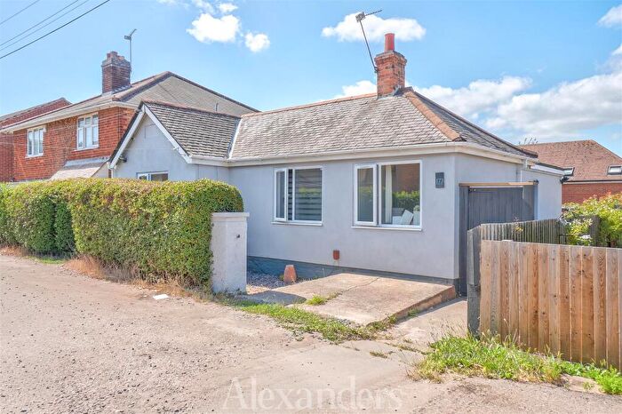 3 Bedroom Detached Bungalow For Sale In Byron Street, Loughborough, LE11