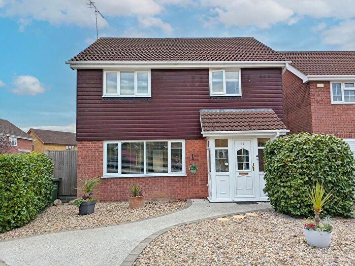 4 Bedroom Detached House For Sale In Coppens Green, Wickford, Essex, SS12