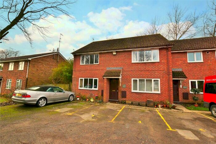 1 Bedroom Apartment To Rent In Springmead Court, Cambridge Road, Sandhurst, Berkshire, GU47