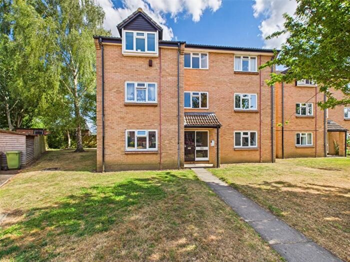 2 Bedroom Flat For Sale In St Peters Close, Cheltenham, GL51