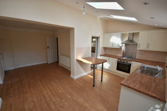 3 Bedroom Semi-Detached House To Rent In Stanway Road, Headington, Oxford, OX3