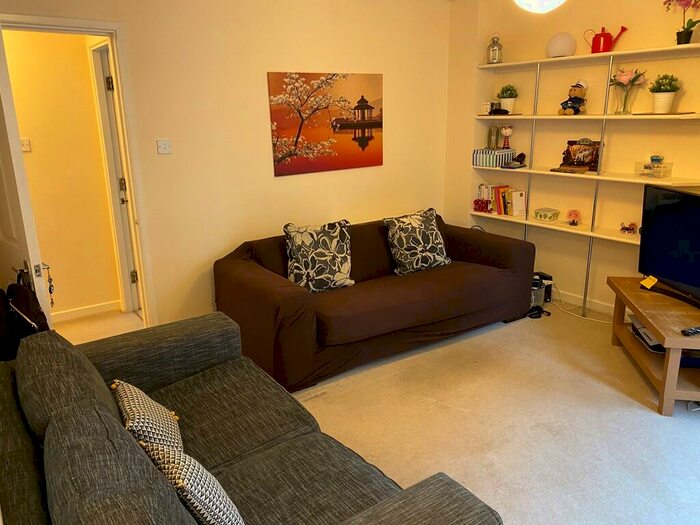 1 Bedroom Apartment To Rent In Venice Court, Samuel Ogden Street, M1