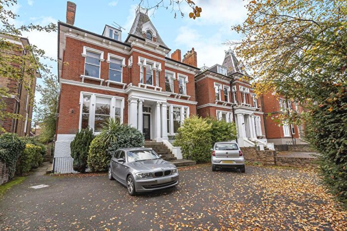 1 Bedroom Apartment To Rent In Windsor, Berkshire, SL4