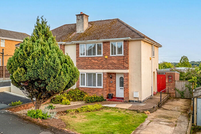 3 Bedroom Semi Detached House For Sale In Wingate Avenue, High Wycombe, Buckinghamshire, HP13