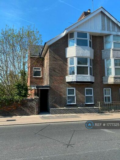 1 Bedroom Flat To Rent In High Wycombe, London, HP11