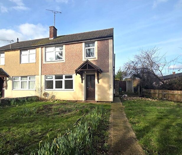 3 Bedroom Semi Detached House For Sale In Reids Piece, Purton, Swindon, SN5
