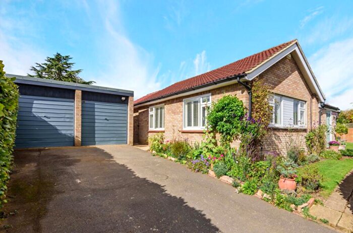 3 Bedroom Detached Bungalow For Sale In Chearsley, Buckinghamshire, HP18
