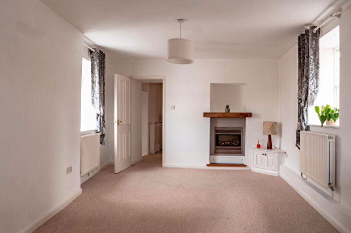 1 Bedroom Flat For Sale In Catherine Hill, Frome, BA11