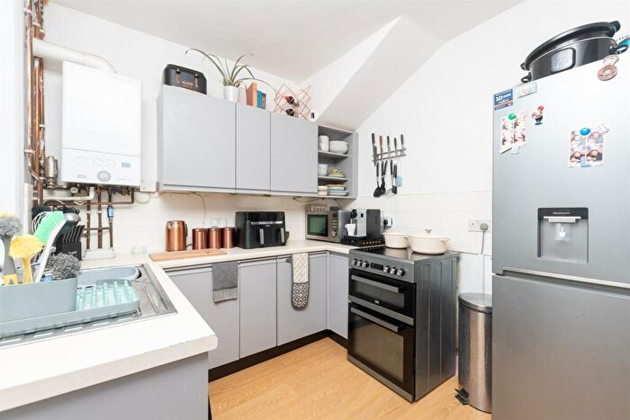 3 Bedroom Terraced House For Sale In Brook Road, Northfleet, Gravesend, Kent, DA11
