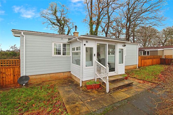 1 Bedroom Detached House For Sale In Trowbridge Lodge Park, Trowbridge, BA14