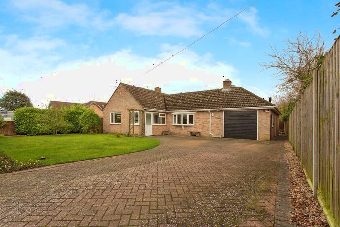 4 Bedroom Bungalow For Sale In Shepreth Road, Barrington, Cambridge, Cambridgeshire, CB22