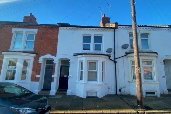 2 Bedroom Property To Rent In Monks Park Road, Northampton NN1