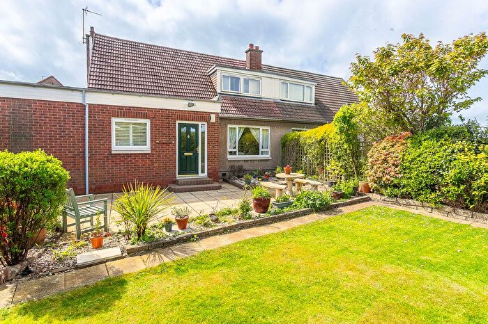 4 Bedroom Semi-Detached House For Sale In Drum Brae Avenue, Edinburgh, EH12