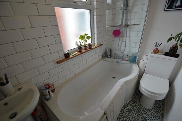 Flat To Rent In The Parade Wells Park Road, Sydenham, London, SE26