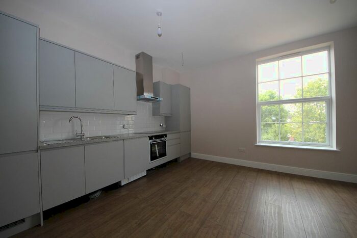 2 Bedroom Flat To Rent In Manor Drive North, New Malden, KT3