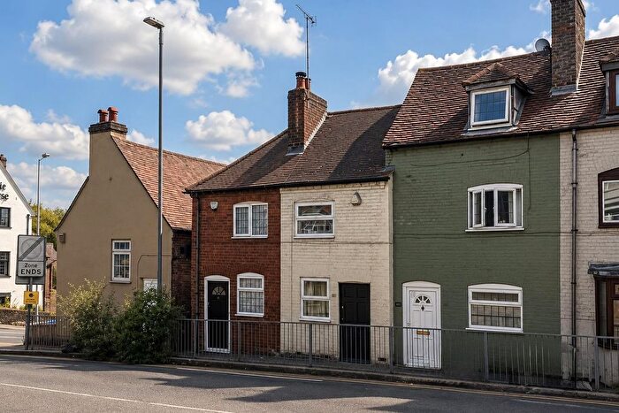 1 Bedroom Property To Rent In West Wycombe Road, High Wycombe, HP12