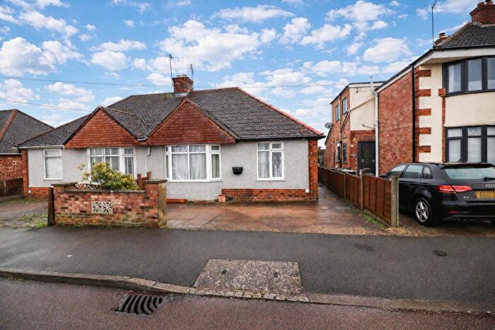 2 Bedroom Semi-Detached Bungalow For Sale In St. Margarets Avenue, Rushden, NN10