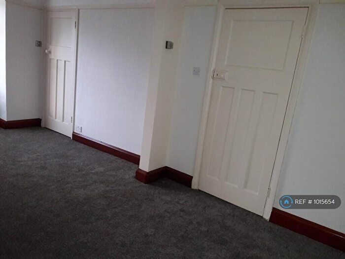 3 Bedroom Terraced House To Rent In Hampshire Avenue, Slough, SL1
